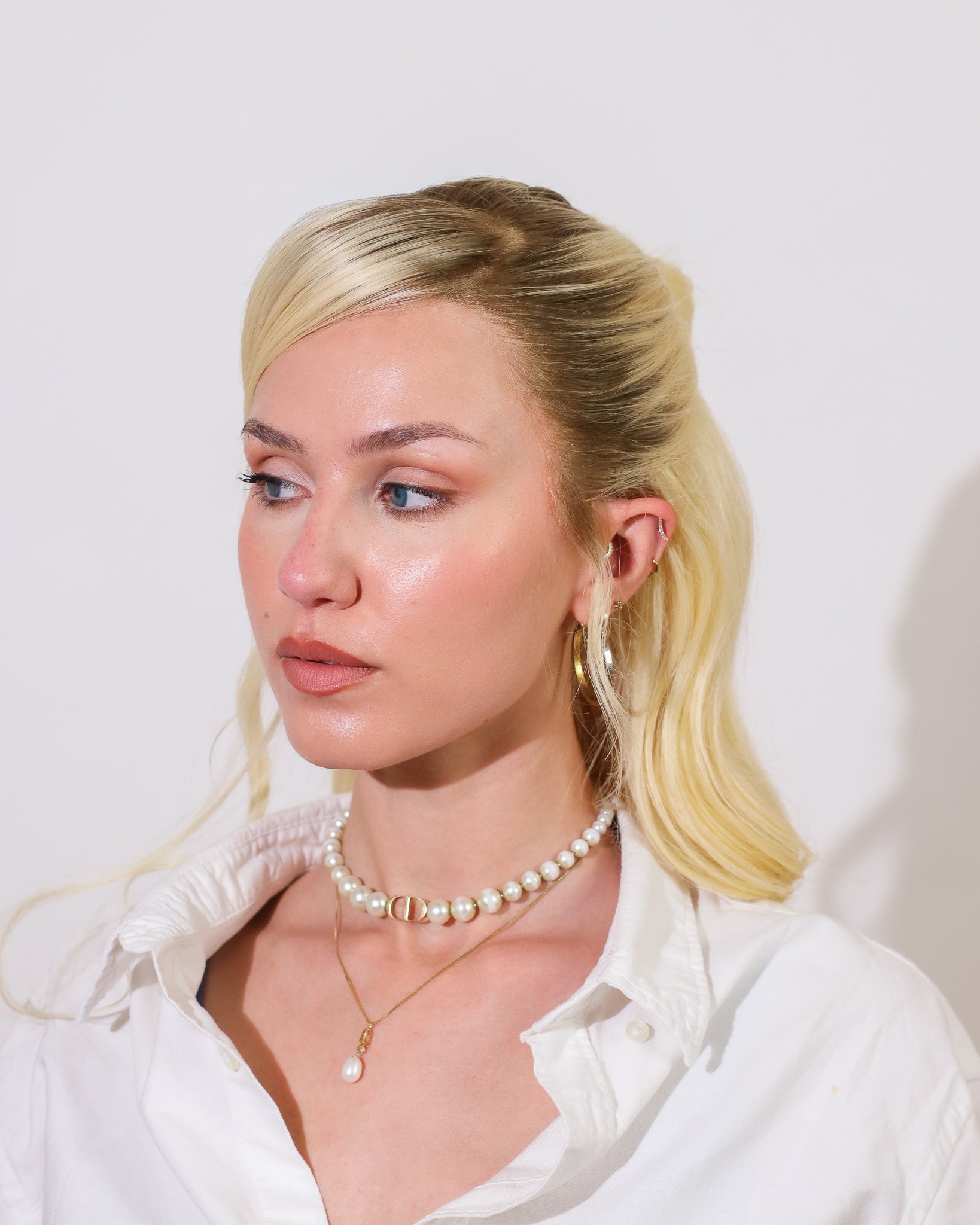 ROOTED CANVAS BLONDE HUMAN HAIR WIG