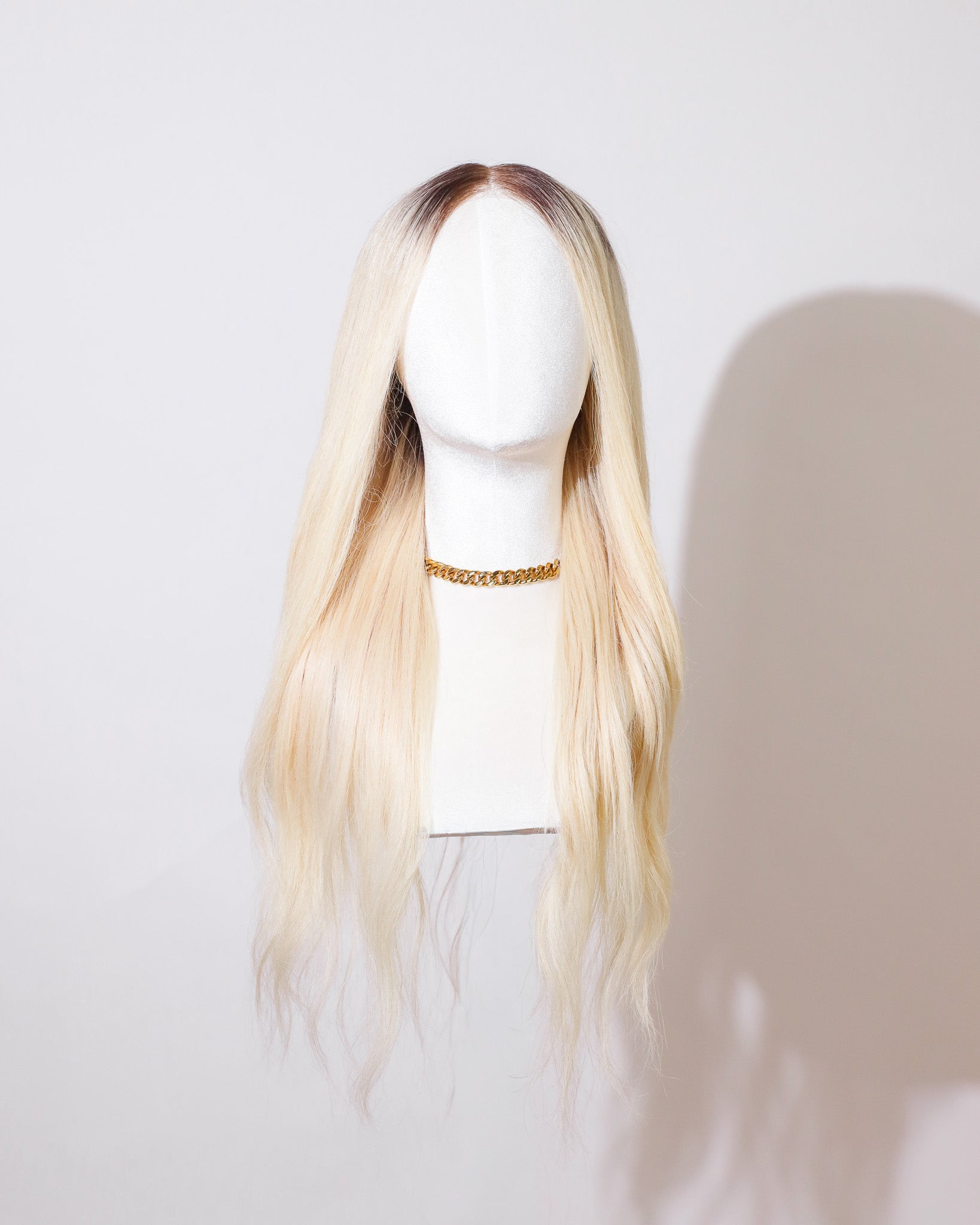 Sample Sale | Rooted Vanilla Blonde | Atelier Wig | 22"