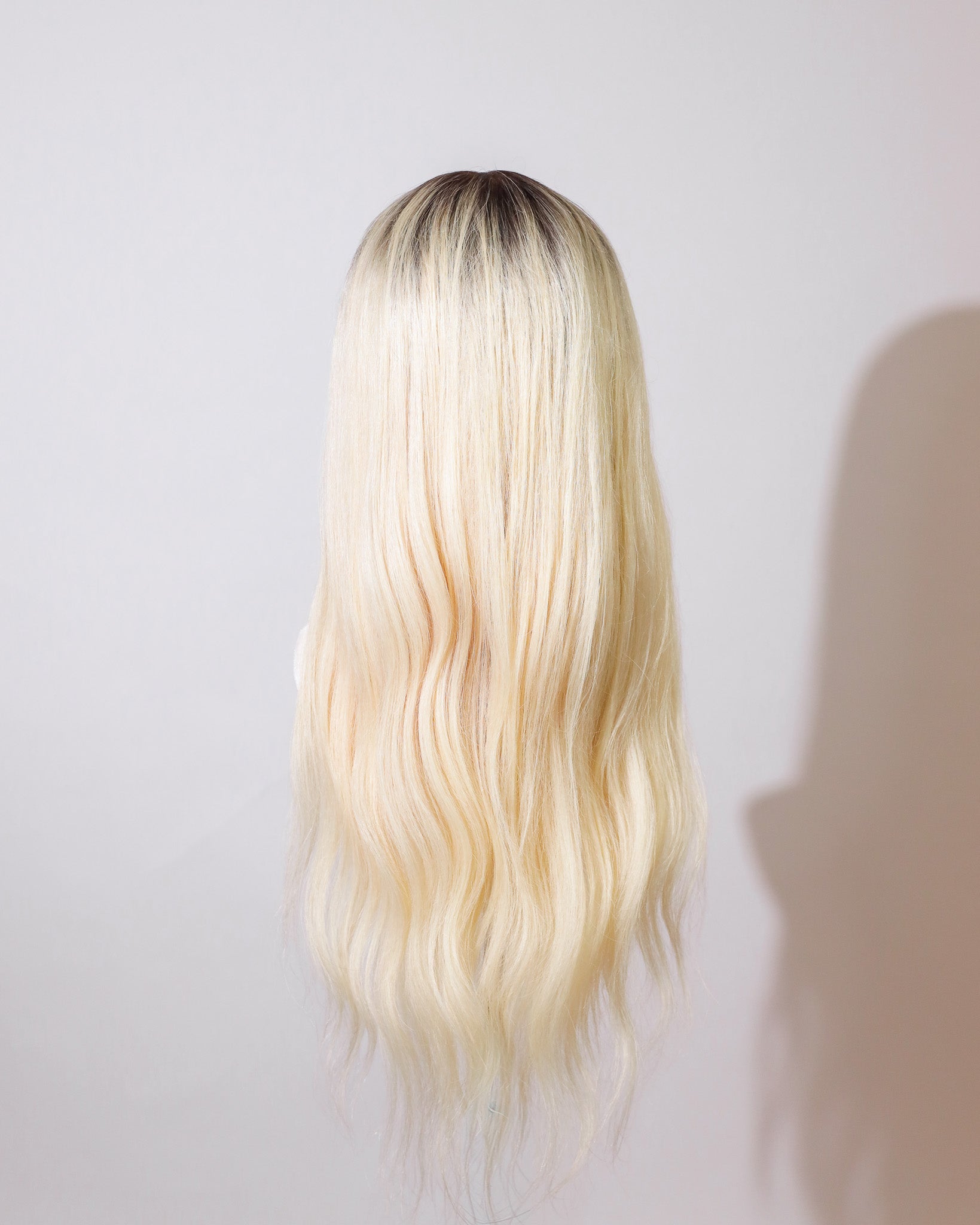 Sample Sale | Rooted Vanilla Blonde | Atelier Wig | 22"