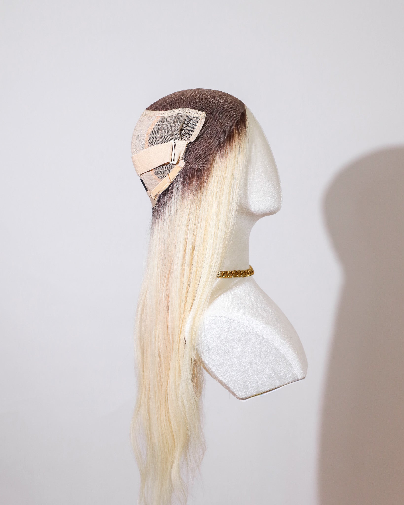 Sample Sale | Rooted Vanilla Blonde | Atelier Wig | 22"