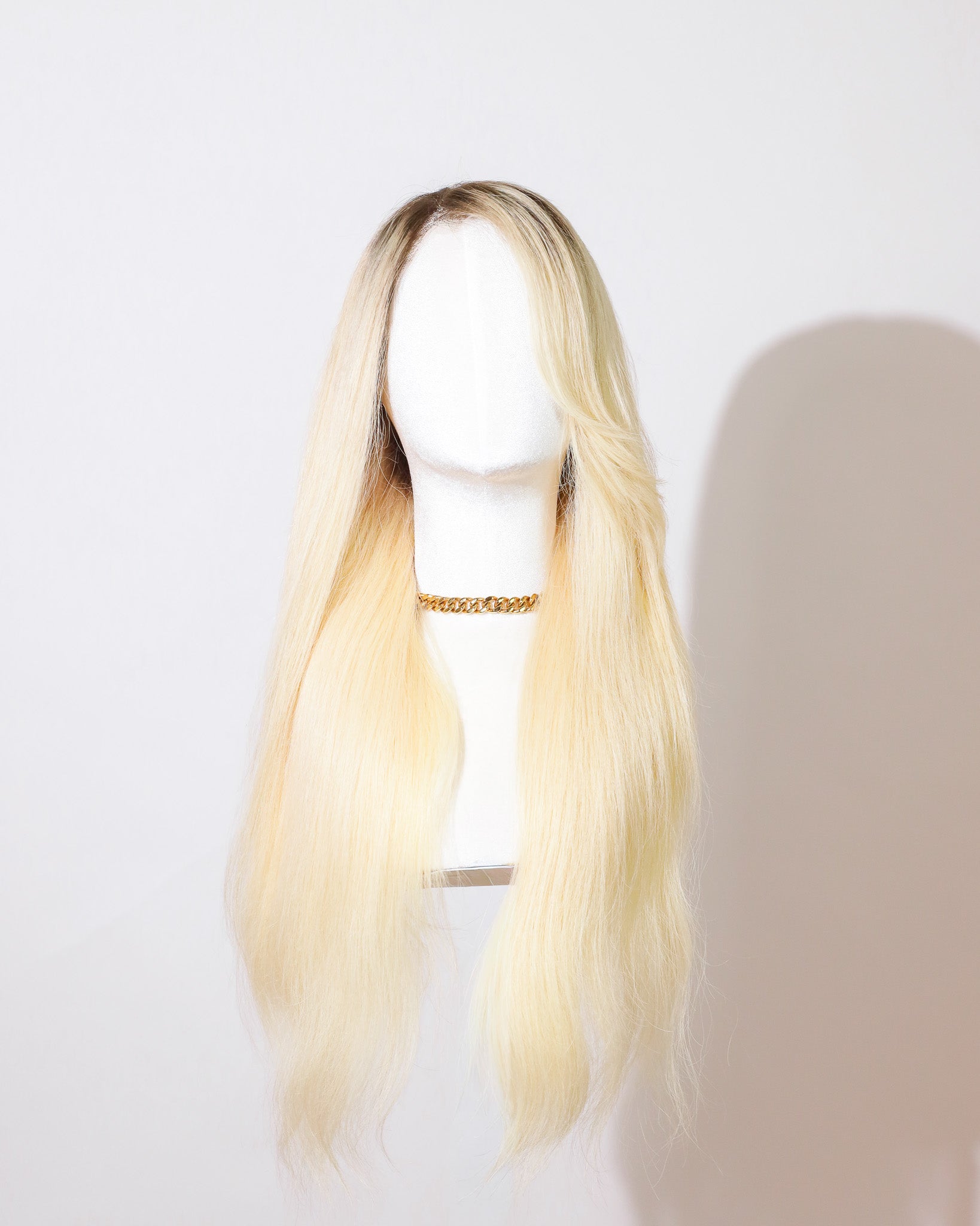 Sample Sale | Deep Rooted Blonde | Atelier Wig | 24"