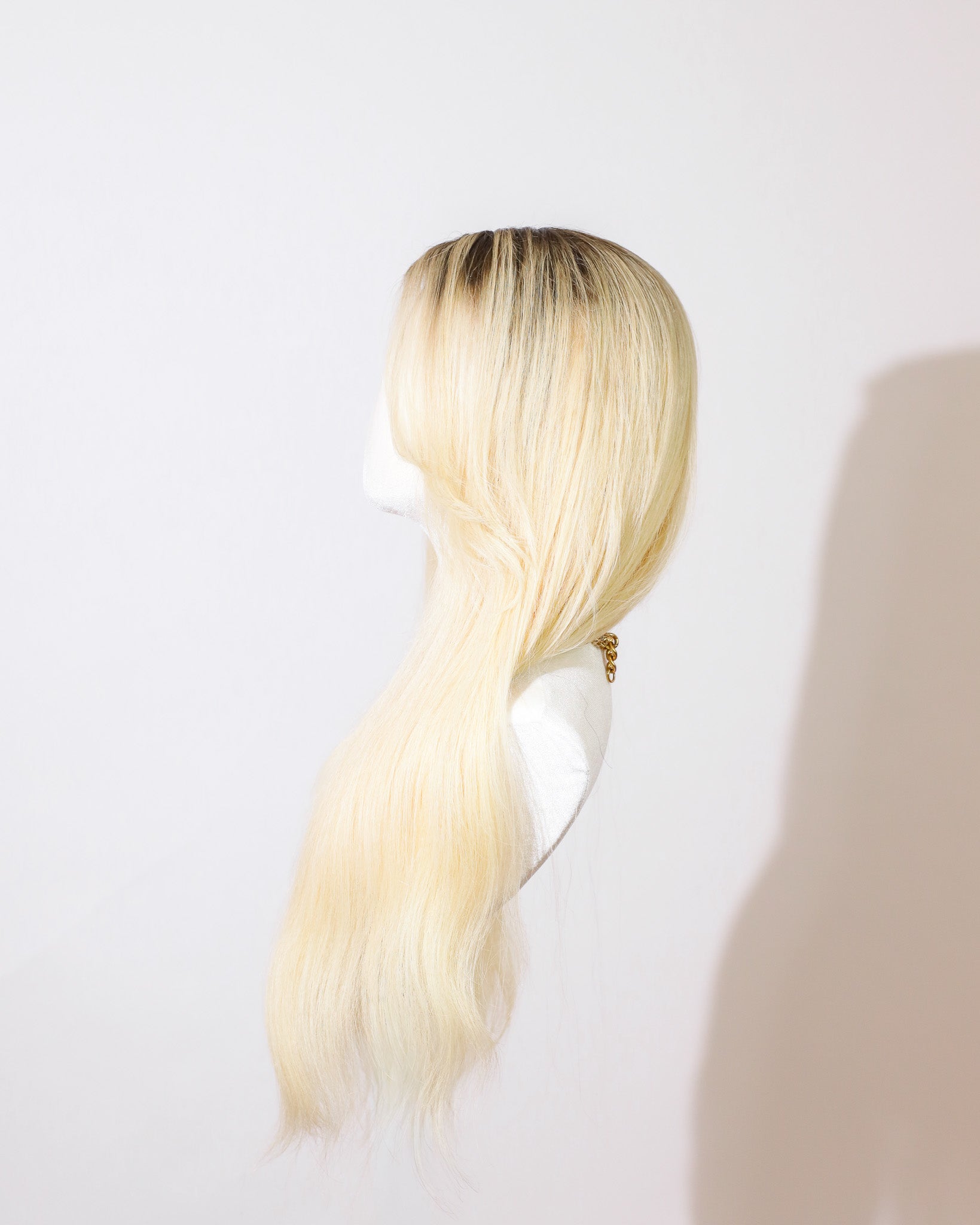 Sample Sale | Deep Rooted Blonde | Atelier Wig | 24"