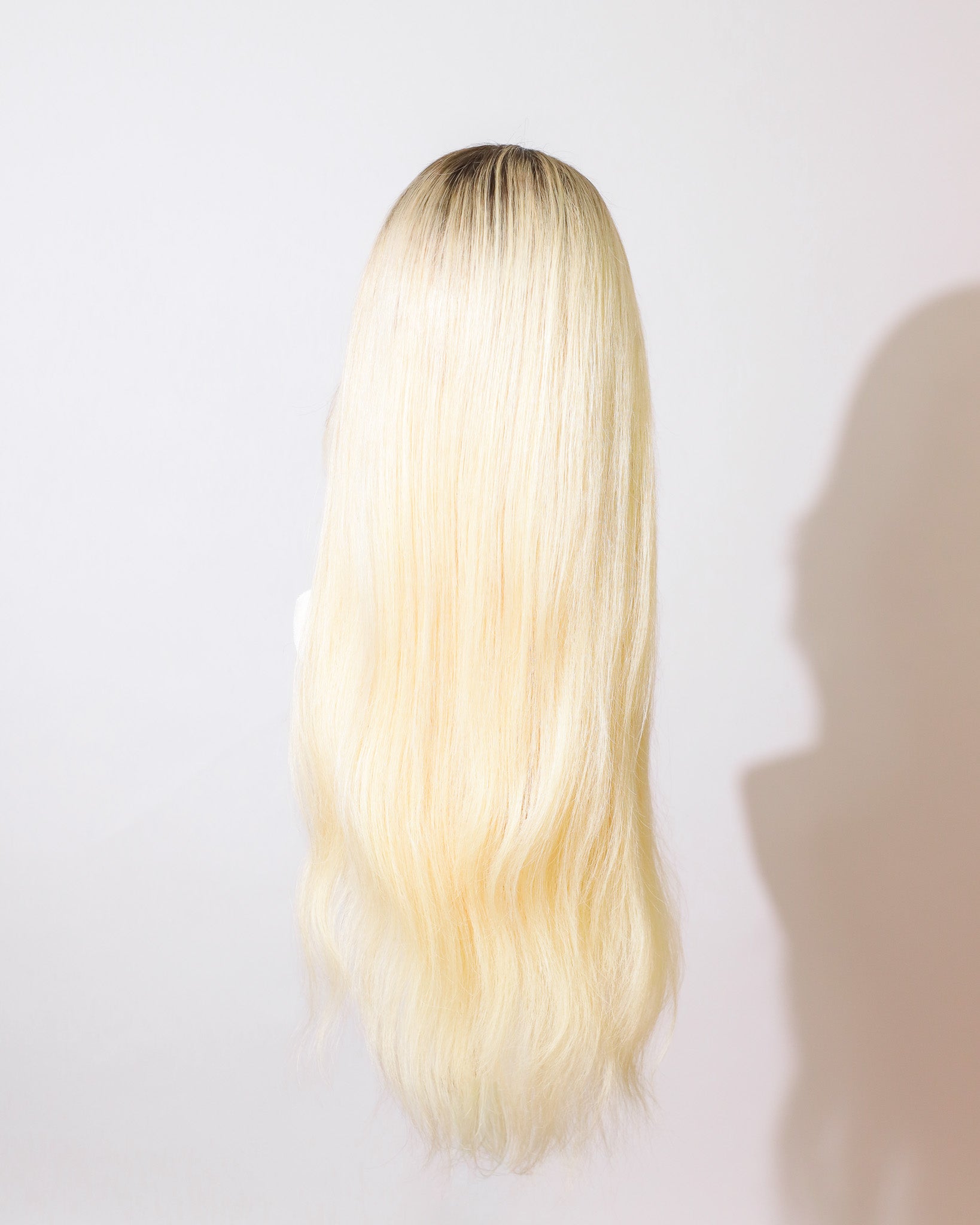 Sample Sale | Deep Rooted Blonde | Atelier Wig | 24"