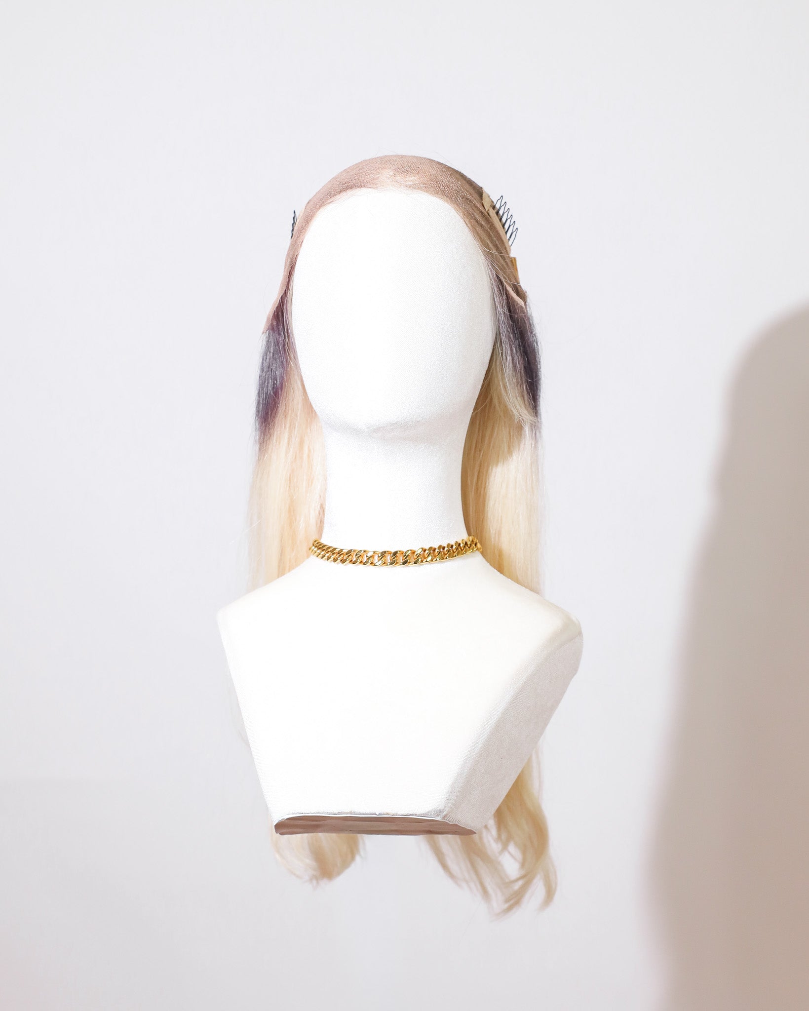 Sample Sale | Frosted Eclipse Blonde | Atelier Wig | 18"