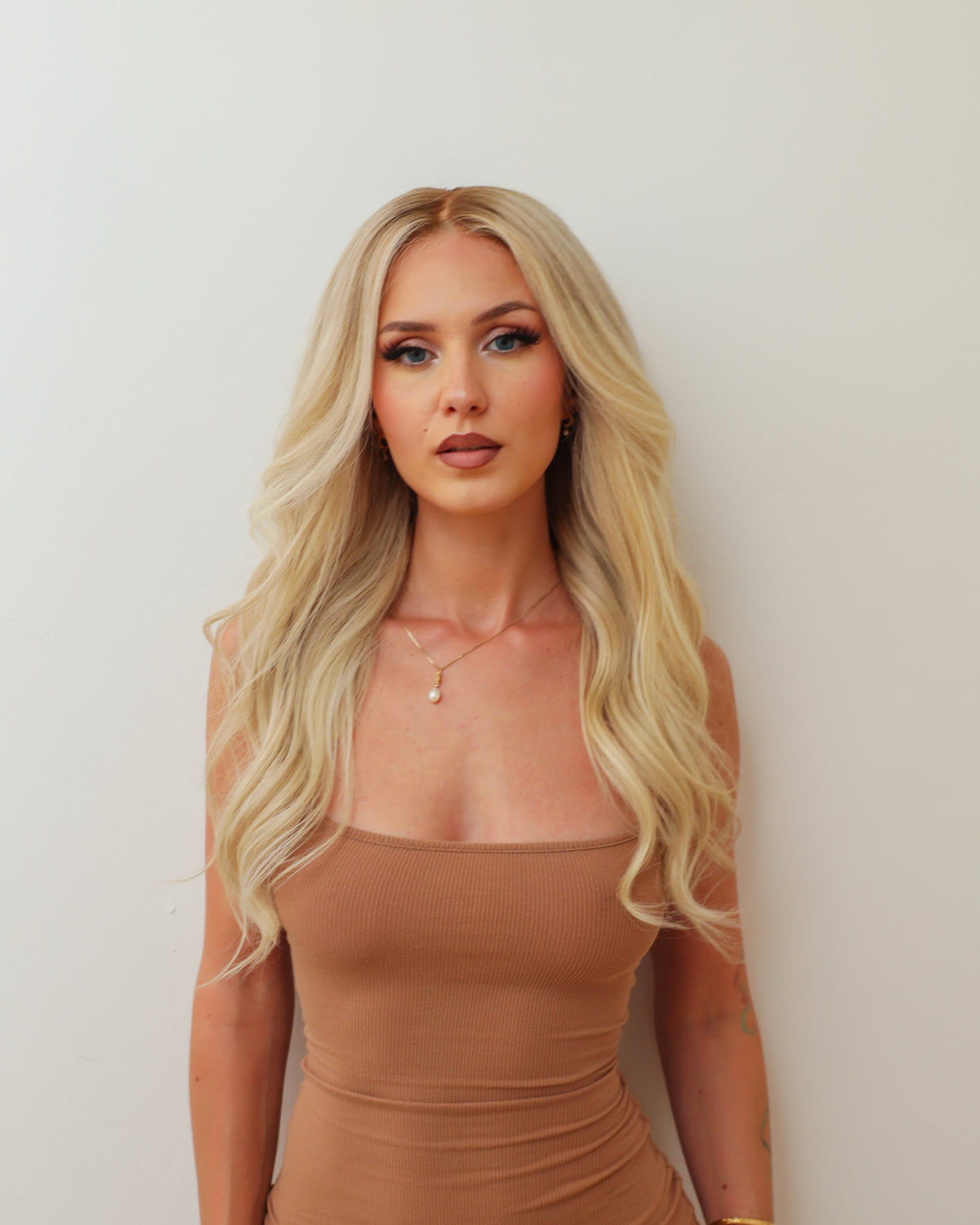 BLONDE MUSE HALO GLUELESS WIG