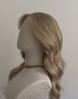 BEIGE VEIL HALO GLUELESS WIG